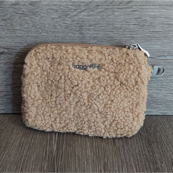 Baggallini On the Go Daily RFID Fleece Sherpa Pouch - Picture 1 of 7